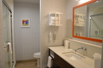 Hampton Inn Cabot,,3 star