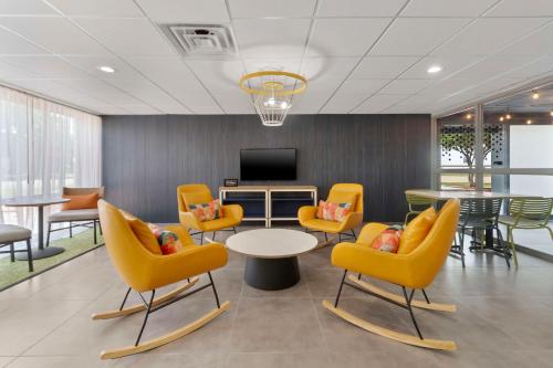 spark by hilton grand prairie