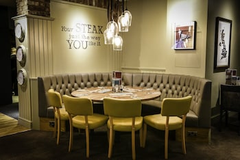 premier inn macclesfield north