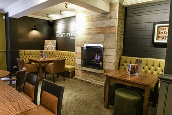 premier inn macclesfield north