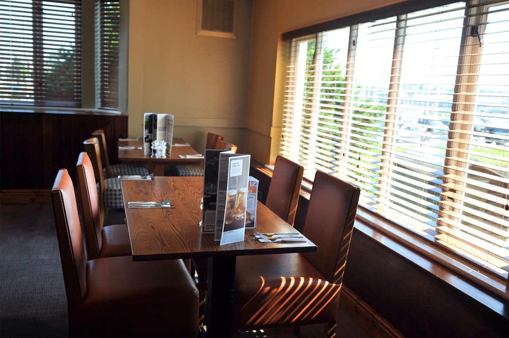 premier inn ipswich south