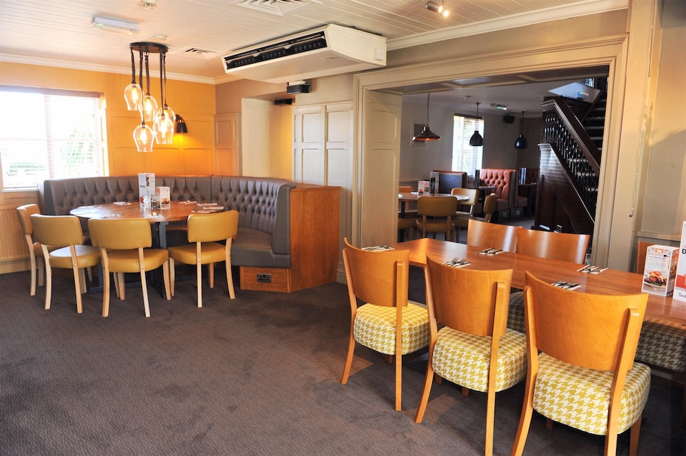 premier inn ipswich south