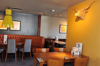 premier inn ipswich south