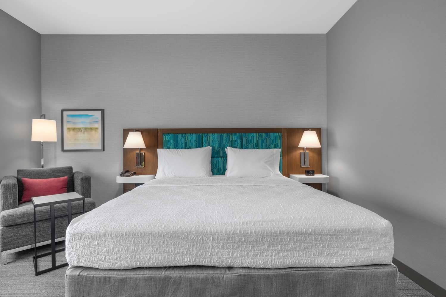 hampton inn and suites bakersfield central