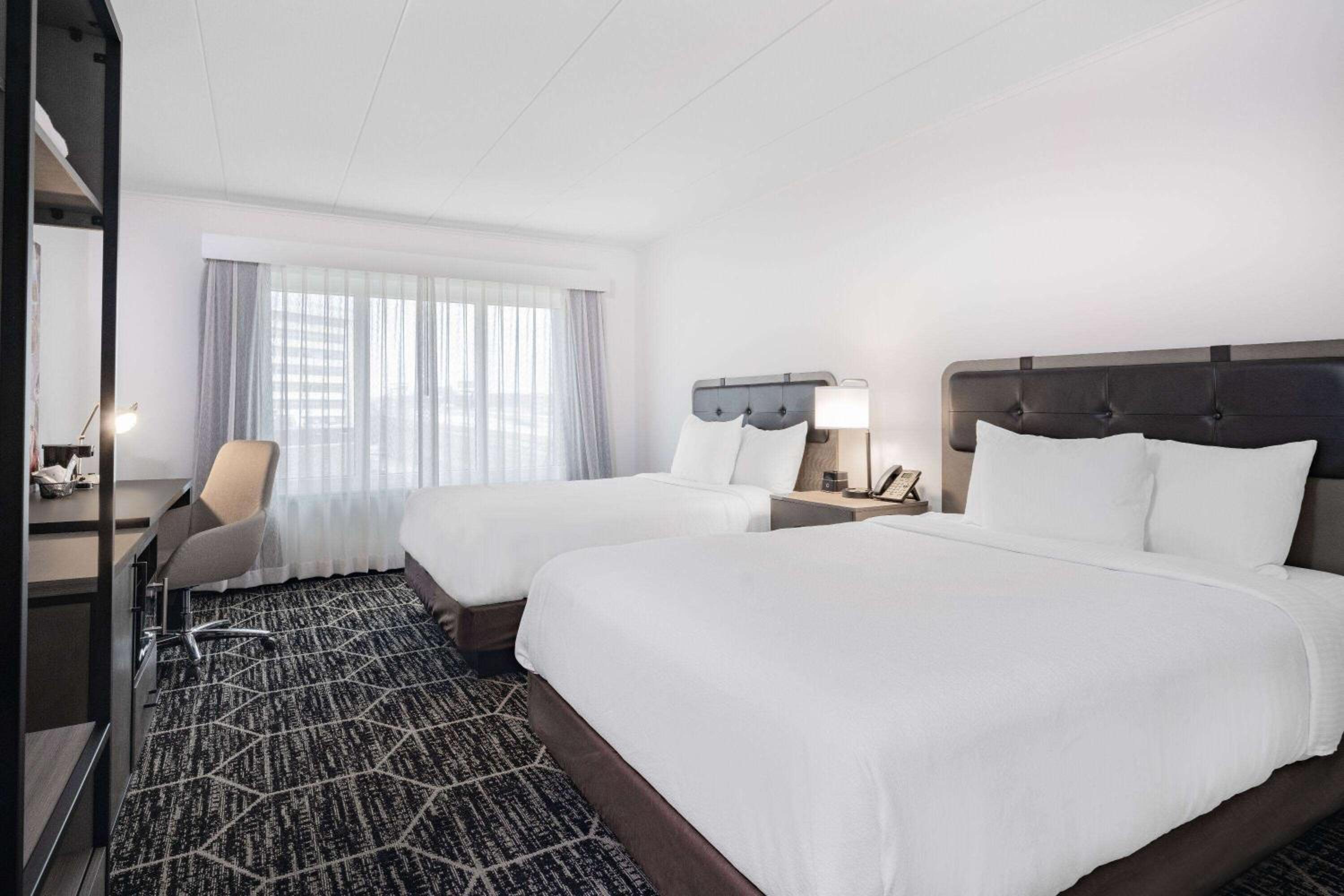 hampton inn and suites bakersfield central