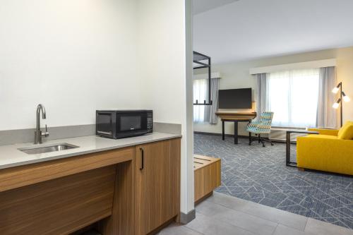 hampton inn and suites cottonwood az