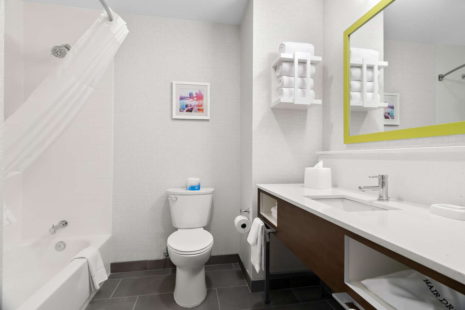 hampton inn and suites chicago medical district uic