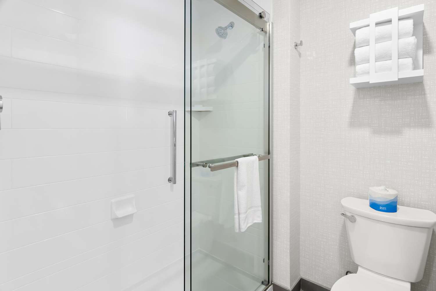 hampton inn and suites chicago medical district uic