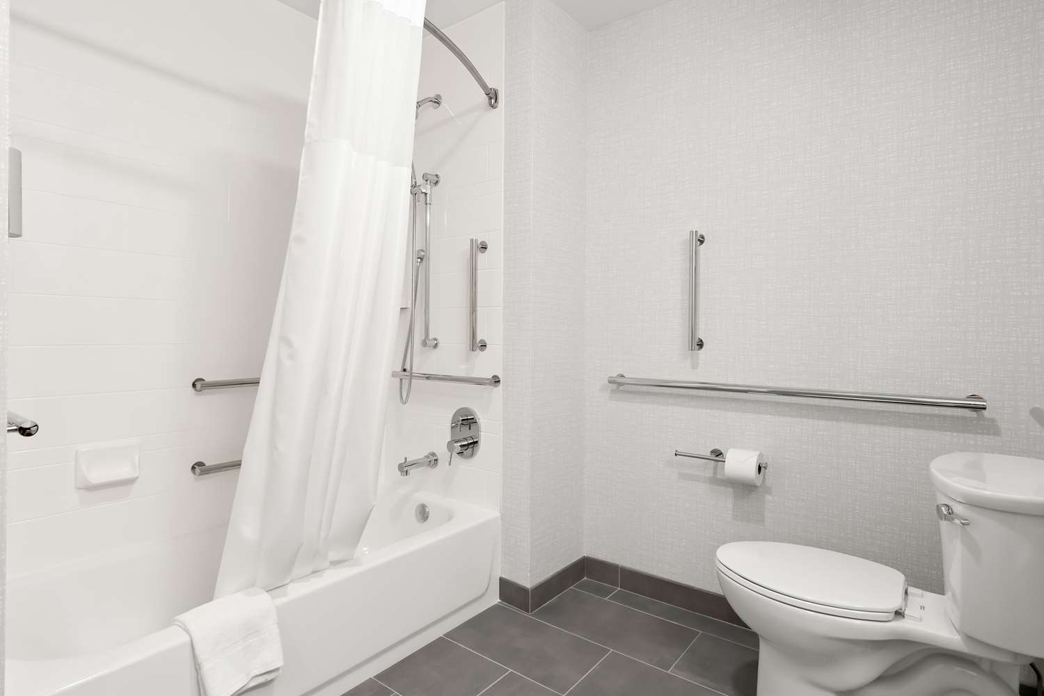 hampton inn and suites chicago medical district uic