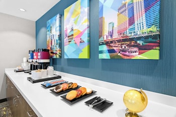 hampton inn and suites chicago medical district uic