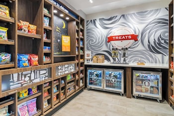 hampton inn and suites chicago medical district uic