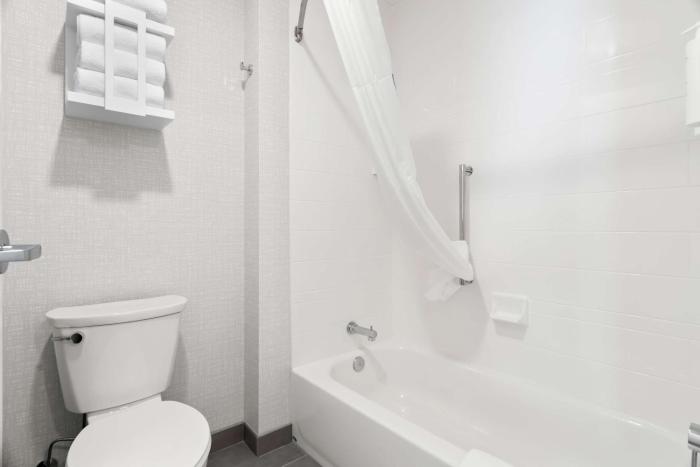 hampton inn and suites chicago medical district uic