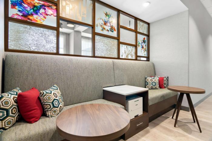 hampton inn and suites chicago medical district uic