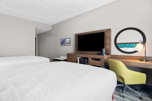 hampton inn and suites chicago medical district uic