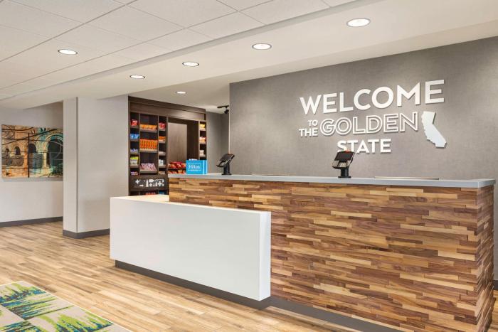 hampton inn and suites oroville