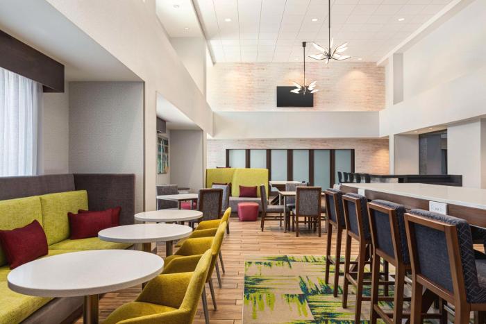 hampton inn and suites oroville