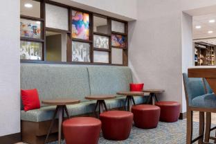 hampton inn and suites porter ranch los angeles