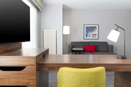 hampton inn and suites porter ranch los angeles