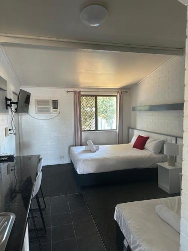 allan cunningham motel