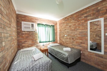 allan cunningham motel