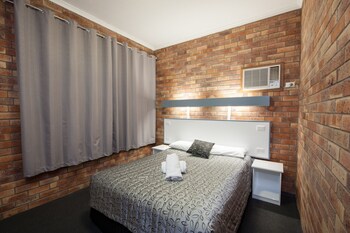 allan cunningham motel