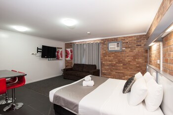 allan cunningham motel