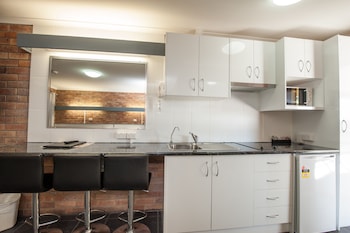 allan cunningham motel