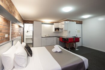 allan cunningham motel