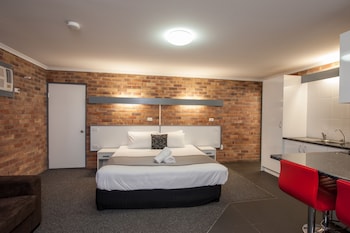 Allan Cunningham Motel,Kearneys Spring>>Brisbane,3 star