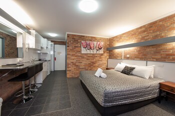 allan cunningham motel