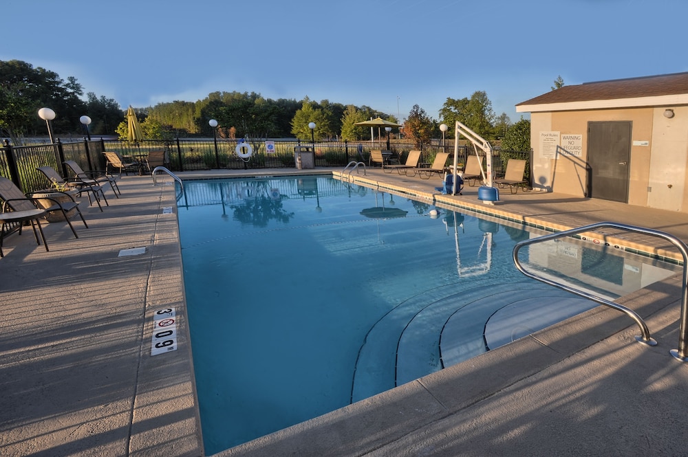 holiday inn express hotel and suites pell city by ihg