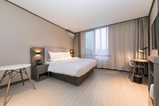 hanting hotel taizhou jiaojiang baolong city