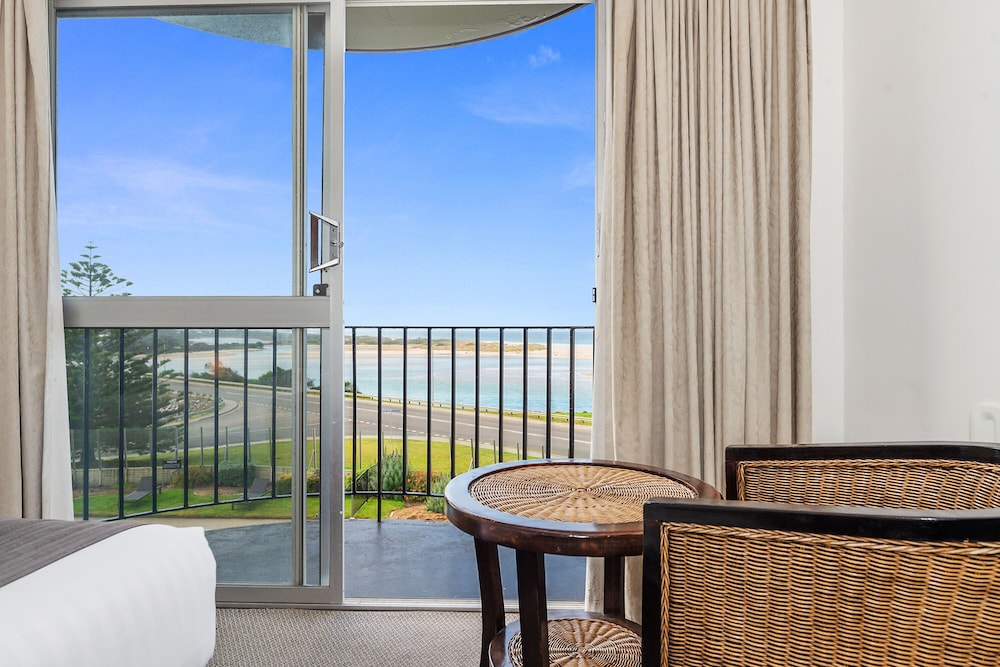 scamander beach resort