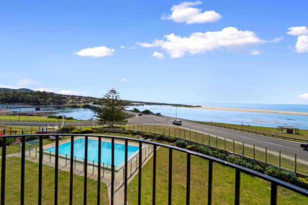 scamander beach resort