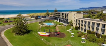 scamander beach resort