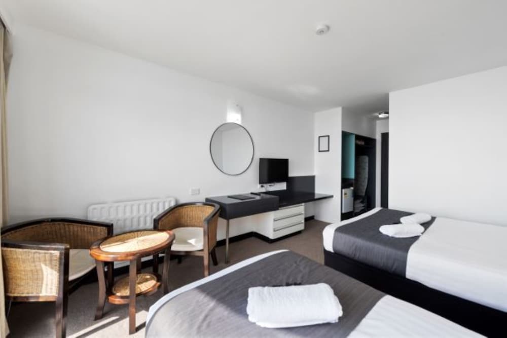 scamander beach resort