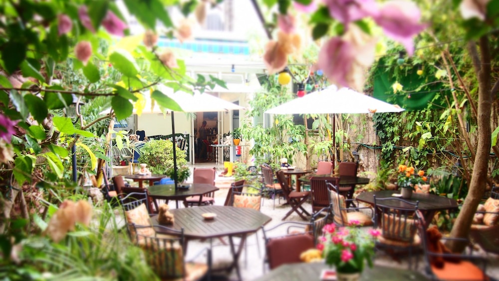 hotel liberty sitges