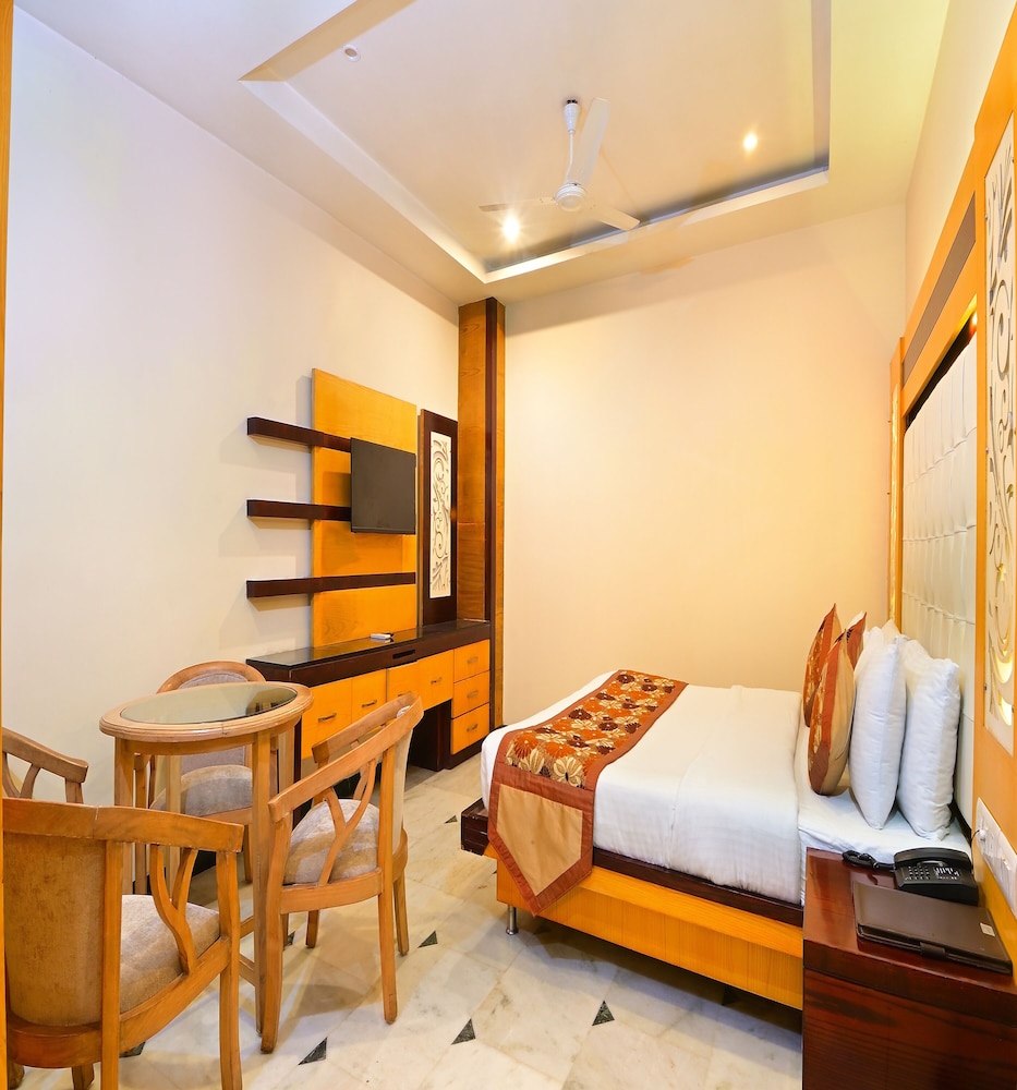 Hari Piorko Inn Express,,3 star