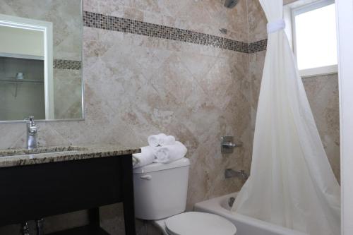 curtis inn and suites