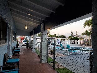 hollywood gardens inn and suites