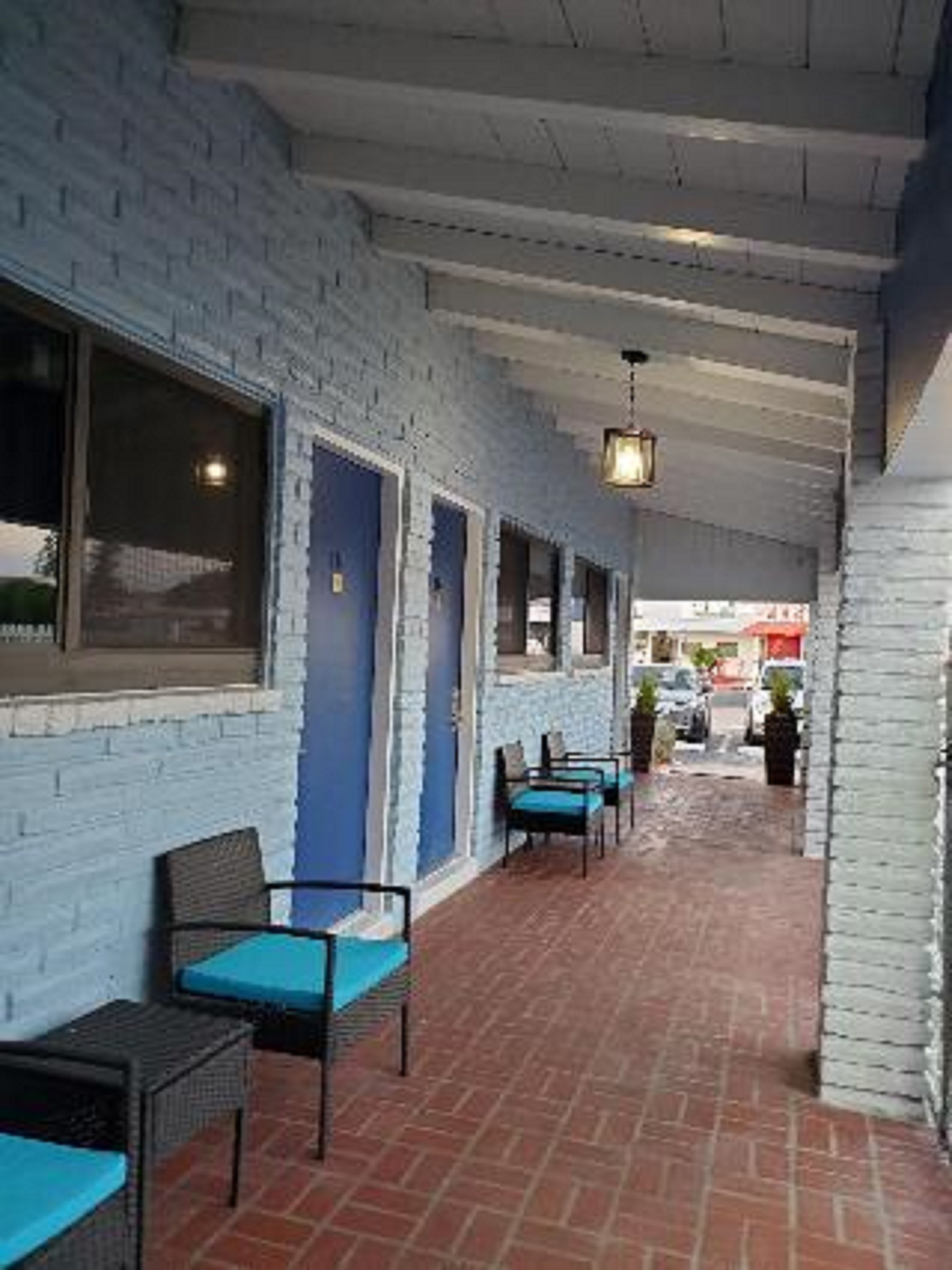 hollywood gardens inn and suites