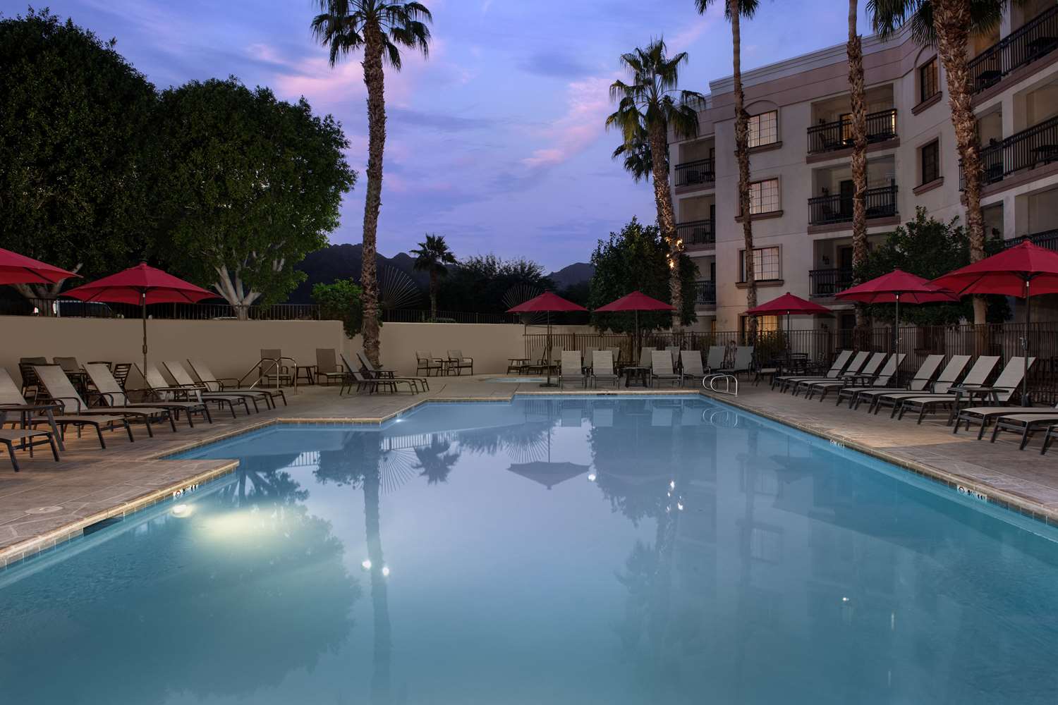 embassy suites la quinta hotel and spa