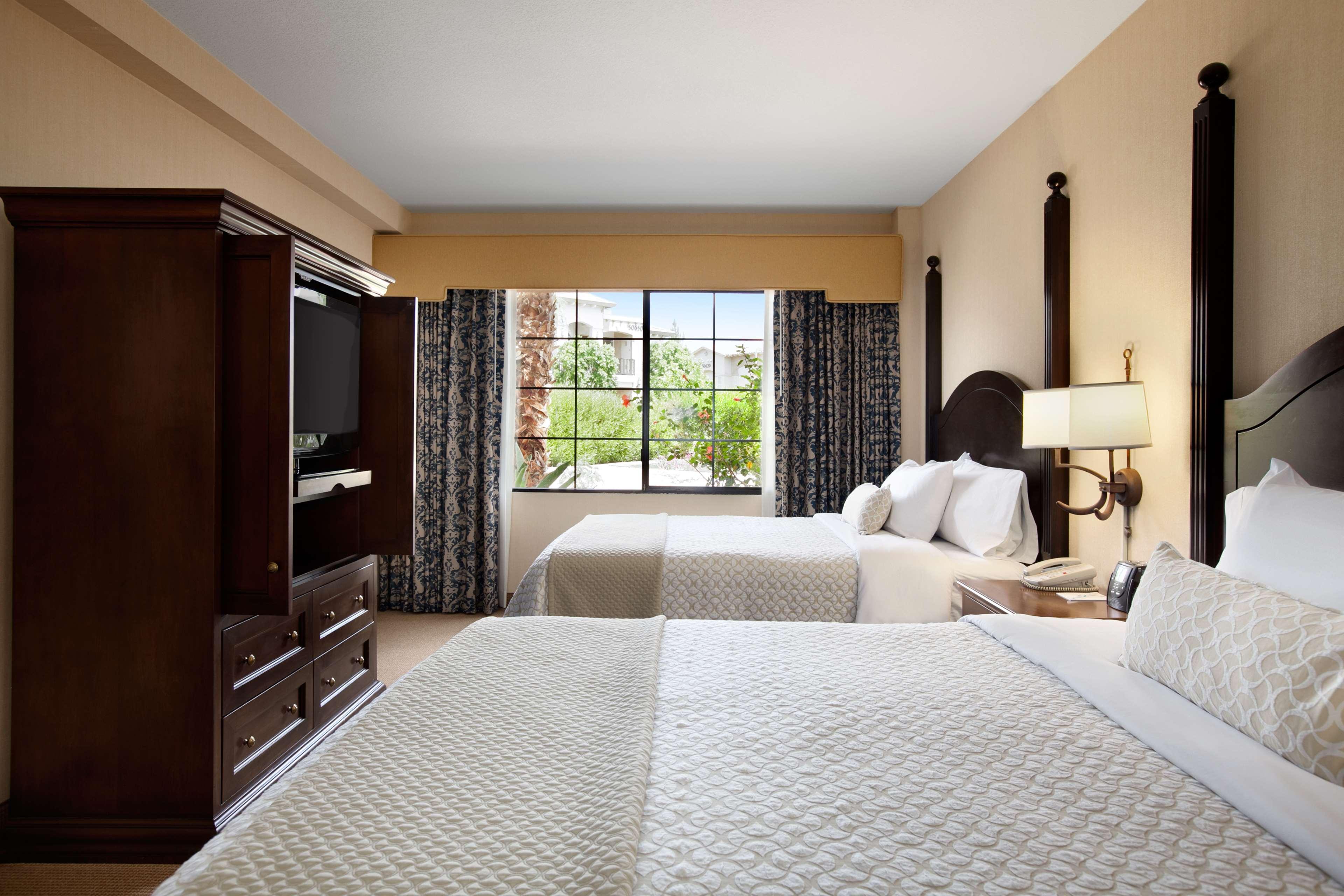 embassy suites la quinta hotel and spa