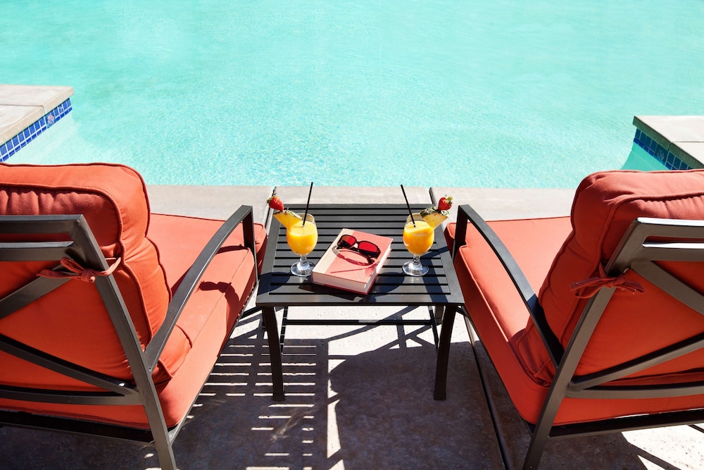 embassy suites la quinta hotel and spa