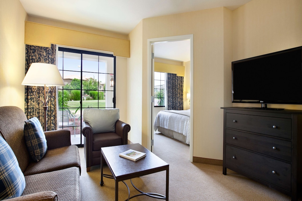 embassy suites la quinta hotel and spa