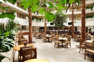 embassy suites la quinta hotel and spa