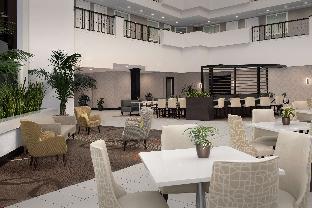embassy suites la quinta hotel and spa