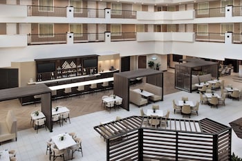 Embassy Suites La Quinta Hotel & Spa,Palm Springs>>La Quinta,4 star