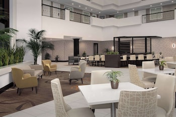 Embassy Suites La Quinta Hotel & Spa,Palm Springs>>La Quinta,4 star