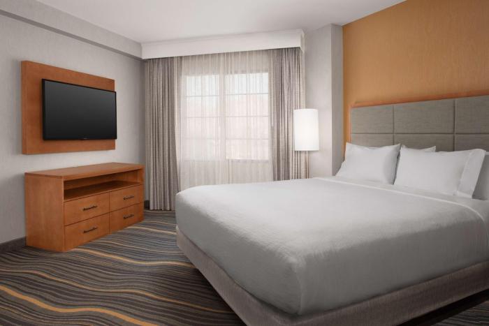 embassy suites la quinta hotel and spa